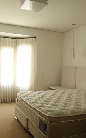 Casa à venda com 342m², 3 quartos e 4 vagas