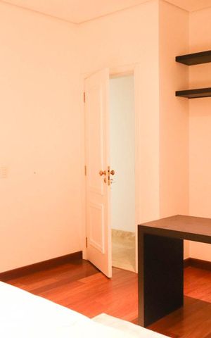 Casa à venda com 342m², 3 quartos e 4 vagas