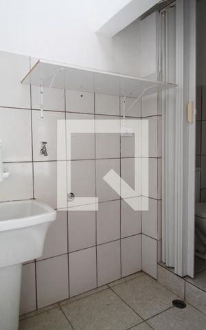 Apartamento para alugar com 70m², 3 quartos e 1 vagaÁrea de Serviço