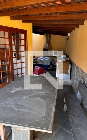 Casa para alugar com 440m², 8 quartos e 2 vagas Casa para alugar com 440m², 8 quartos e 2 vagasChurrasqueira