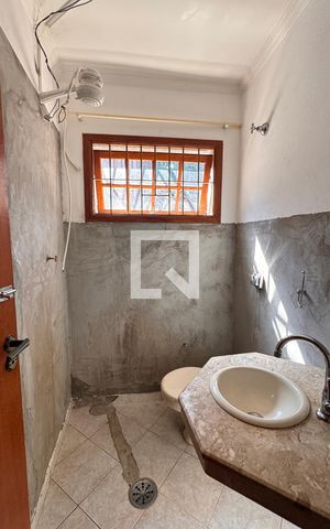 Casa para alugar com 440m², 8 quartos e 2 vagas Casa para alugar com 440m², 8 quartos e 2 vagasBanheiro Kitnet