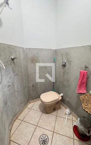 Casa para alugar com 440m², 8 quartos e 2 vagas Casa para alugar com 440m², 8 quartos e 2 vagasBanheiro Casa 3