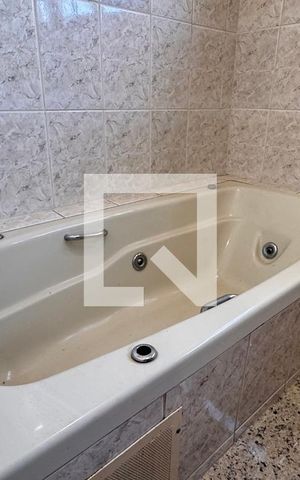 Casa para alugar com 440m², 8 quartos e 2 vagas Casa para alugar com 440m², 8 quartos e 2 vagasBanheiro 2 Casa 1