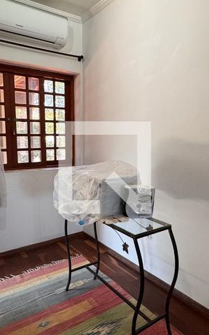 Casa para alugar com 440m², 8 quartos e 2 vagas Casa para alugar com 440m², 8 quartos e 2 vagasSala Casa 1
