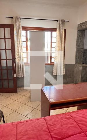 Casa para alugar com 440m², 8 quartos e 2 vagas Casa para alugar com 440m², 8 quartos e 2 vagasSuite Casa 3