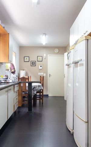 Casa para alugar com 300m², 4 quartos e 2 vagasCozinha