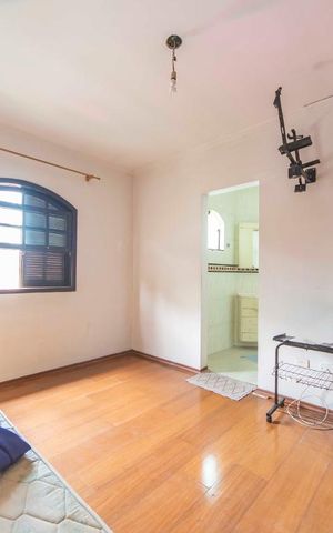 Casa à venda com 160m², 3 quartos e 2 vagas Casa à venda com 160m², 3 quartos e 2 vagasQuarto 3
