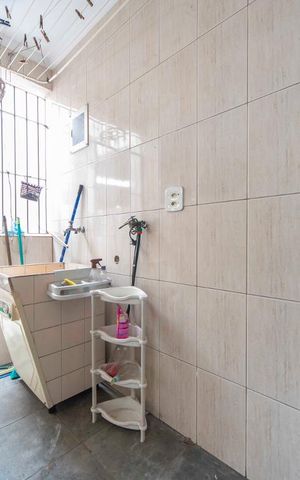 Casa à venda com 160m², 3 quartos e 2 vagas Casa à venda com 160m², 3 quartos e 2 vagasÁrea de Serviço