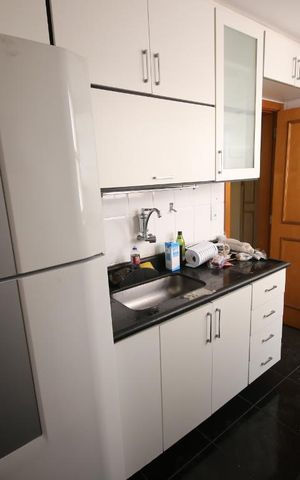 Apartamento à venda com 90m², 2 quartos e 2 vagasCozinha