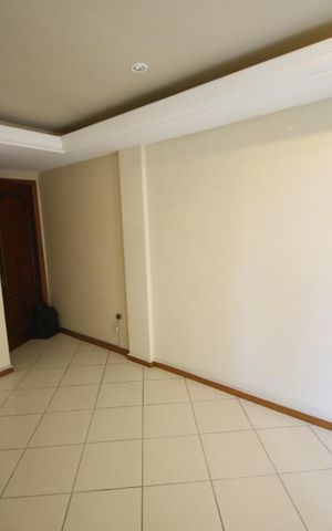 Apartamento à venda com 90m², 2 quartos e 2 vagasSala