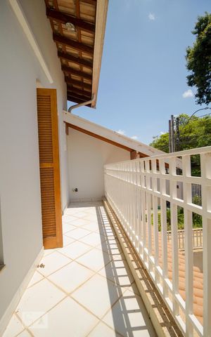 Casa à venda com 190m², 3 quartos e 4 vagasSacada da Suíte 