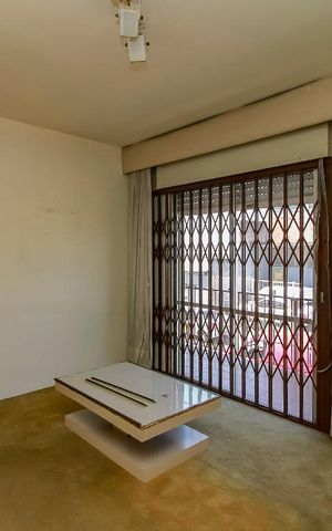 Casa à venda com 650m², 6 quartos e 6 vagasSala 1