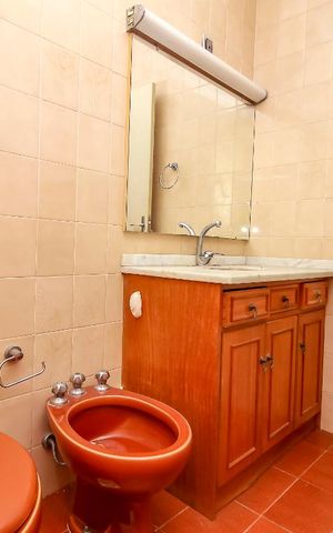 Casa à venda com 650m², 6 quartos e 6 vagasBanheiro Dormitorio 1 Suite 