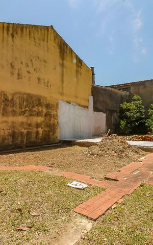 Casa à venda com 650m², 6 quartos e 6 vagasTerreno Fundos