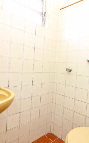 Casa à venda com 650m², 6 quartos e 6 vagasBanheiro Serviço 