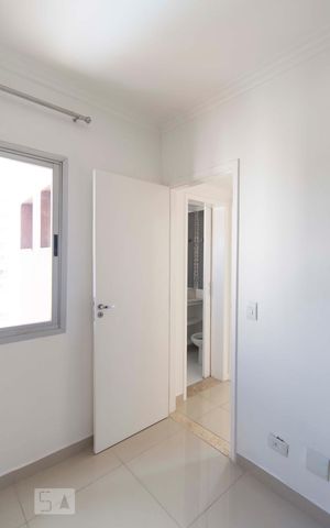 Apartamento à venda com 70m², 3 quartos e 1 vagaQuarto 2