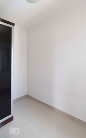 Apartamento à venda com 70m², 3 quartos e 1 vagaQuarto 2