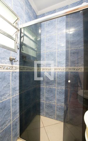 Casa à venda com 190m², 4 quartos e 1 vaga Casa à venda com 190m², 4 quartos e 1 vagaBanheiro