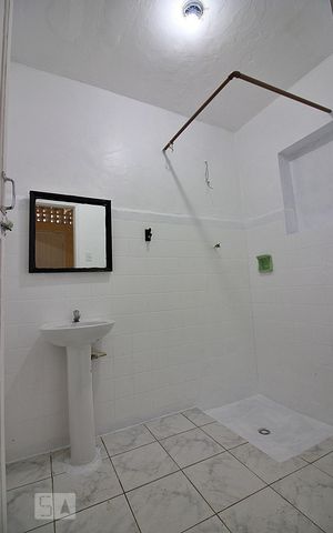 Casa para alugar com 82m², 1 quarto e sem vagaBanheiro