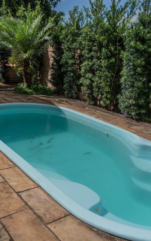 Casa à venda com 442m², 5 quartos e 4 vagasPiscina
