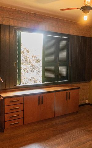 Casa à venda com 442m², 5 quartos e 4 vagasDormitório 1 