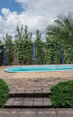 Casa à venda com 442m², 5 quartos e 4 vagasPiscina