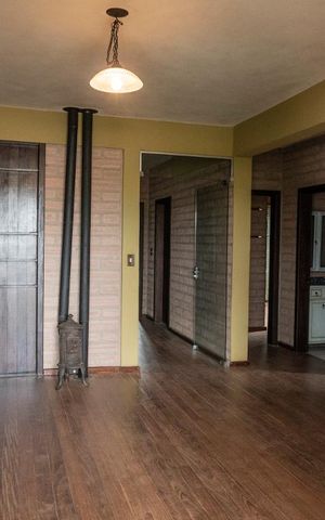 Casa à venda com 442m², 5 quartos e 4 vagasSala
