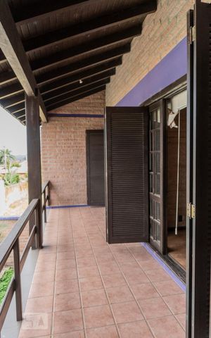 Casa à venda com 442m², 5 quartos e 4 vagasSacada