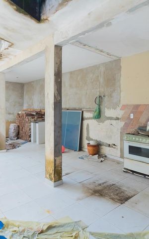 Casa à venda com 330m², 3 quartos e 4 vagas Casa à venda com 330m², 3 quartos e 4 vagasQuintal
