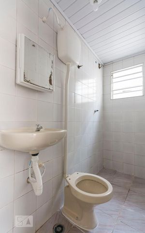 Casa à venda com 30m², 1 quarto e sem vagaBanheiro social