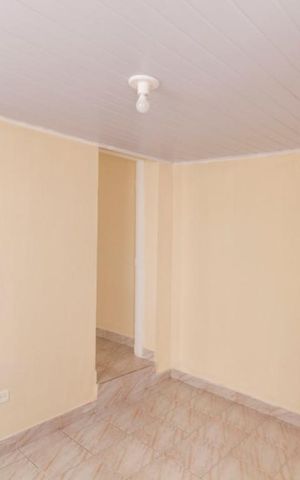 Casa à venda com 30m², 1 quarto e sem vagaSala