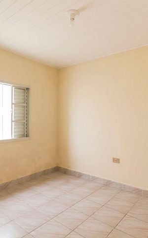 Casa à venda com 30m², 1 quarto e sem vagaQuarto