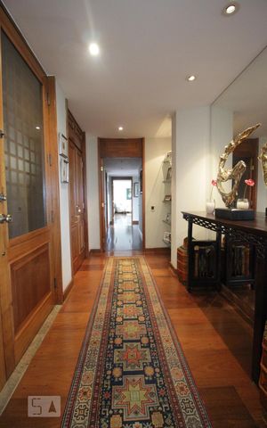 Apartamento à venda com 520m², 4 quartos e 4 vagasDetalhe da entrada