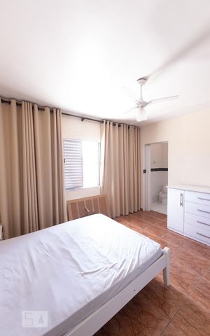 Casa à venda com 276m², 3 quartos e 4 vagas Casa à venda com 276m², 3 quartos e 4 vagasSuite