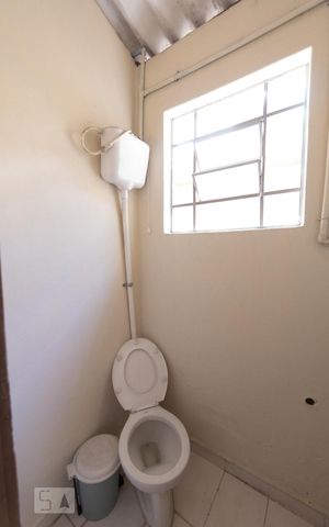 Casa à venda com 276m², 3 quartos e 4 vagas Casa à venda com 276m², 3 quartos e 4 vagasBanheiro de Serviço