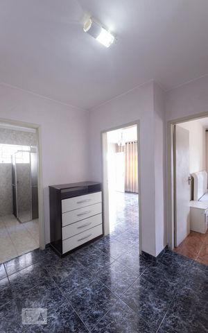 Casa à venda com 276m², 3 quartos e 4 vagas Casa à venda com 276m², 3 quartos e 4 vagasCorredor