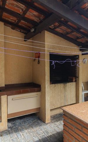 Casa para alugar com 450m², 6 quartos e 8 vagas Casa para alugar com 450m², 6 quartos e 8 vagasQuintal