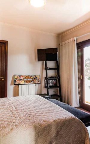 Casa à venda com 370m², 5 quartos e 4 vagas Casa à venda com 370m², 5 quartos e 4 vagasDormitório1