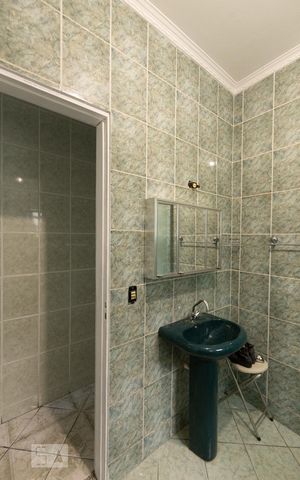 Casa para alugar com 126m², 2 quartos e 1 vaga Casa para alugar com 126m², 2 quartos e 1 vagaBanheiro Social 2