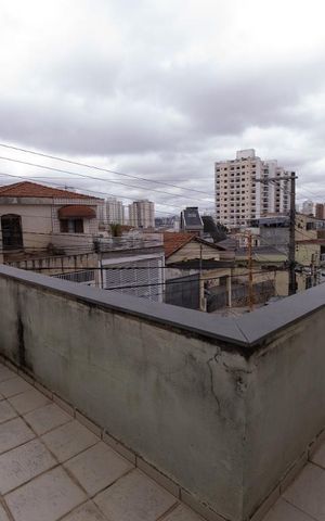 Casa para alugar com 126m², 2 quartos e 1 vaga Casa para alugar com 126m², 2 quartos e 1 vagaSacada Quarto 1