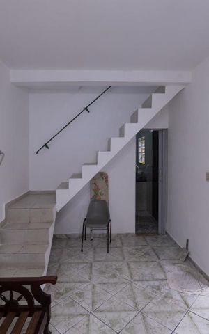 Casa para alugar com 126m², 2 quartos e 1 vaga Casa para alugar com 126m², 2 quartos e 1 vagaSala