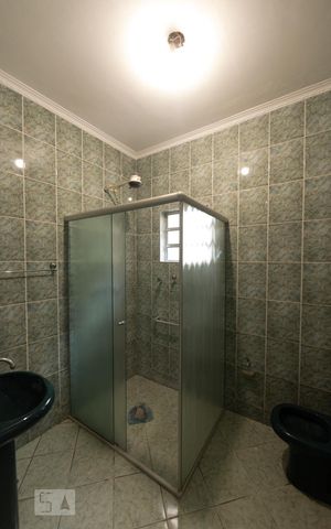 Casa para alugar com 126m², 2 quartos e 1 vaga Casa para alugar com 126m², 2 quartos e 1 vagaBanheiro Social 2