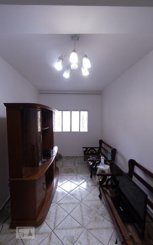 Casa para alugar com 126m², 2 quartos e 1 vaga Casa para alugar com 126m², 2 quartos e 1 vagaSala