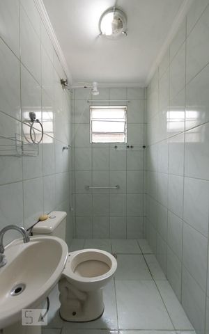 Casa para alugar com 126m², 2 quartos e 1 vaga Casa para alugar com 126m², 2 quartos e 1 vagaBanheiro Social Nivel Superior