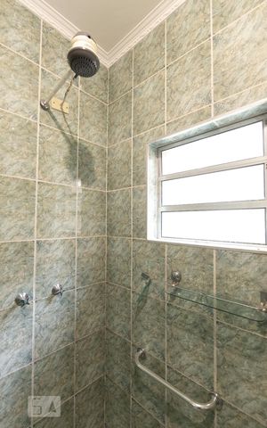 Casa para alugar com 126m², 2 quartos e 1 vaga Casa para alugar com 126m², 2 quartos e 1 vagaBanheiro Social 2
