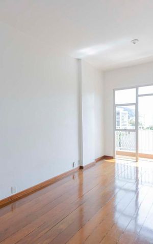 Apartamento à venda com 70m², 2 quartos e 1 vagaSala