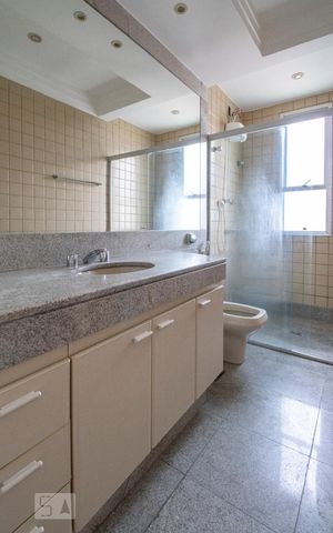 Apartamento à venda com 305m², 4 quartos e 3 vagasBanheiro Social
