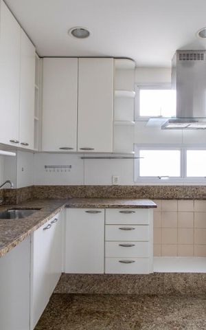 Apartamento à venda com 305m², 4 quartos e 3 vagasCozinha