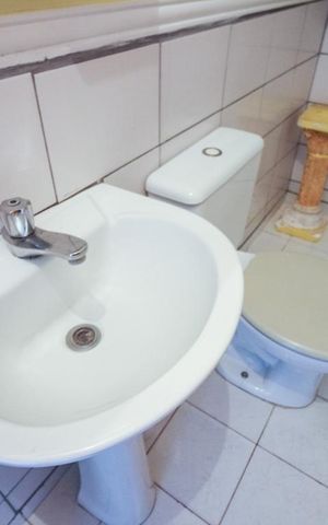 Casa à venda com 160m², 3 quartos e sem vagaLavabo