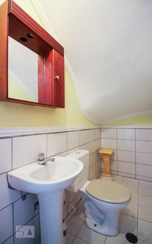 Casa à venda com 160m², 3 quartos e sem vagaLavabo